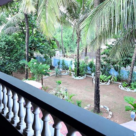Clinton Guest House Colva Esterno foto