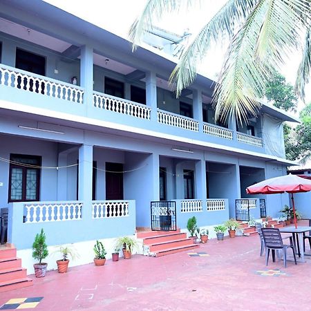 Clinton Guest House Colva Esterno foto