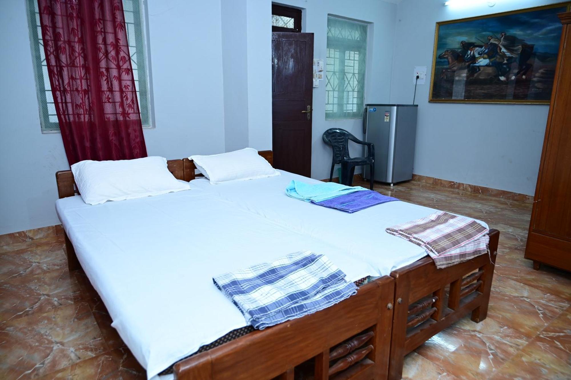 Clinton Guest House Colva Esterno foto